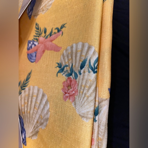 Beach seashell tablecloth,fabric tablecloth, NWT, original packaging,beach decor - Picture 8 of 11